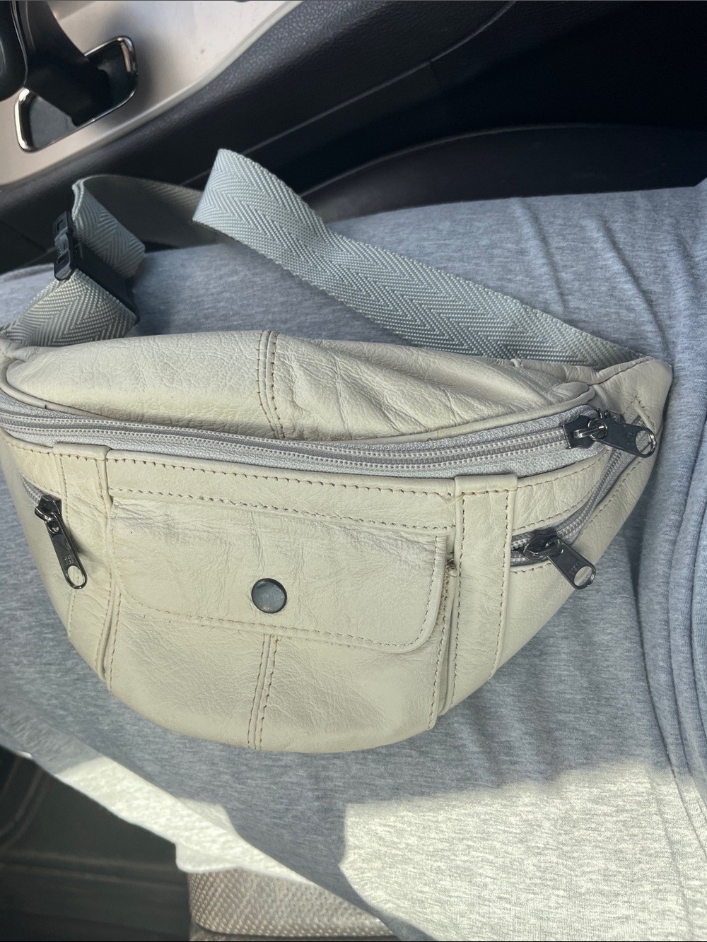 Vintage genuine leather cream color Fanny pack